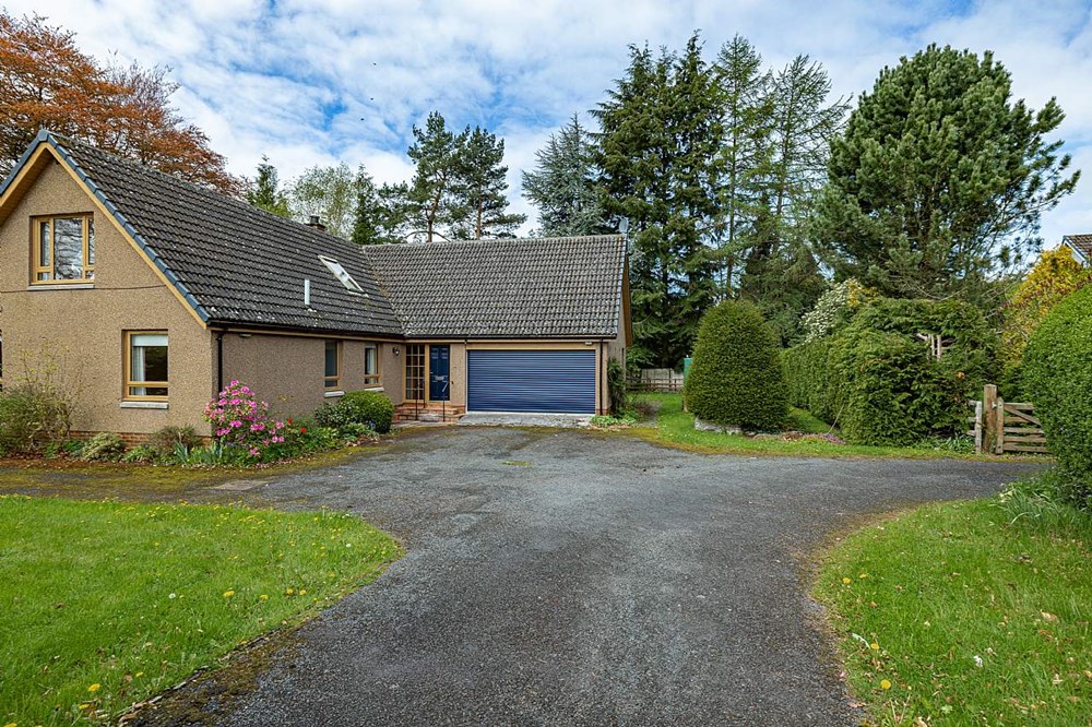 5 Bed Detached Villa in Gattonside Offers Over £550,000 Grianan