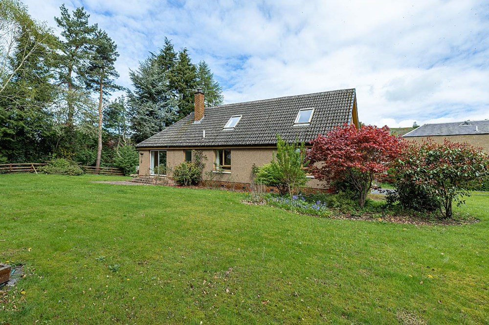 5 Bed Detached Villa in Gattonside Offers Over £550,000 Grianan