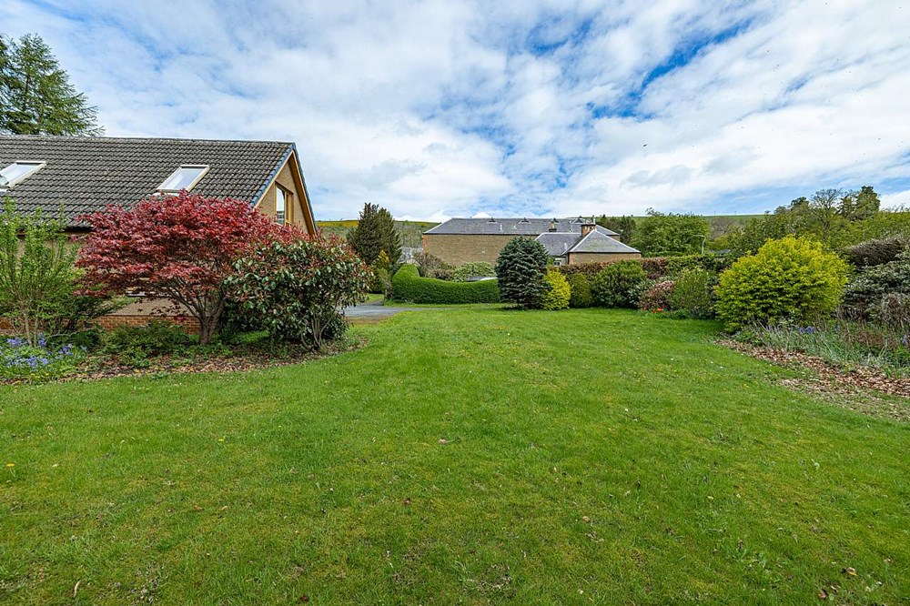 5 Bed Detached Villa in Gattonside Offers Over £550,000 Grianan