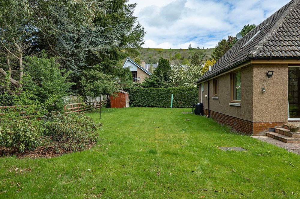 5 Bed Detached Villa in Gattonside Offers Over £550,000 Grianan