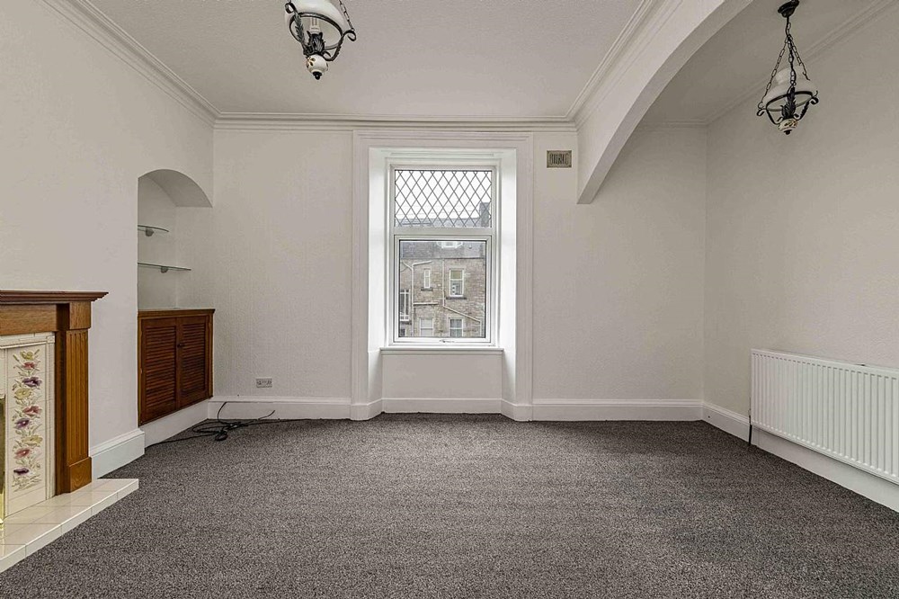 3 Bed First Floor Flat in In the Region Of £85,000 5/2, Union Street