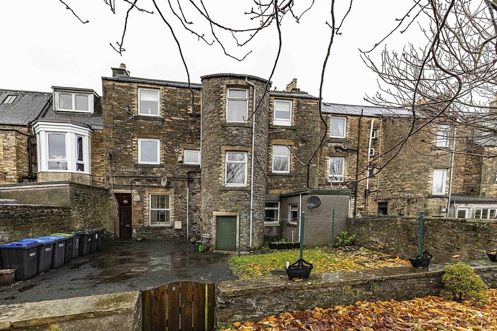 3 Bed First Floor Flat in In the Region Of £85,000 5/2, Union Street