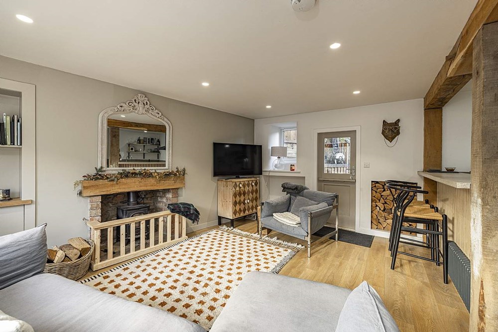 2 Bed Terraced Cottage in Dingleton Road Offers Over £199,950 | 2 ...