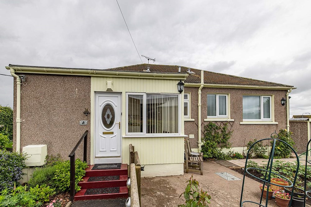3 Bed Detached Bungalow in Guide Price £290,000 Border Ice Rink