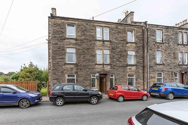 8/4 Rosevale Street