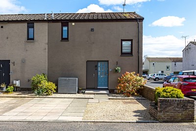 45 Oakfield Court Kelso TD5 7NW