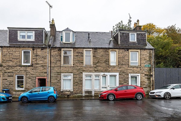 10/3 Trinity Street