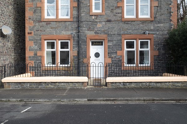 15 Abbots Place