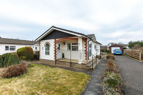 4 Rowan Brae Springwood Village