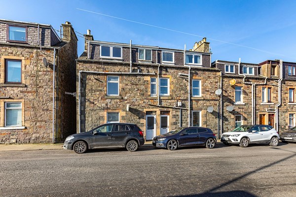13 Woodside Place