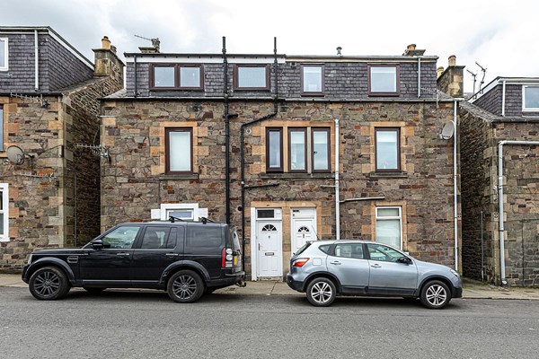 17 Woodside Place