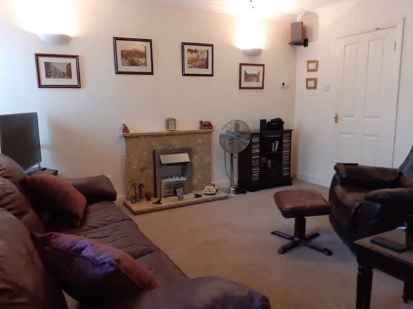 8F High Street