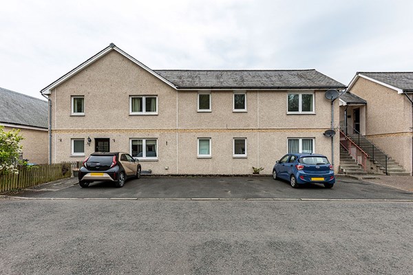 6 Dunsdalehaugh Square