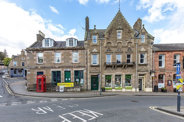 12 Market Square