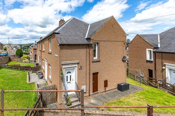 1 Longcroft Road