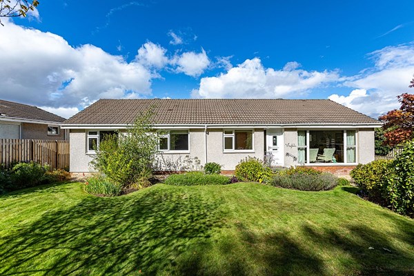 11 Upper Loan Park