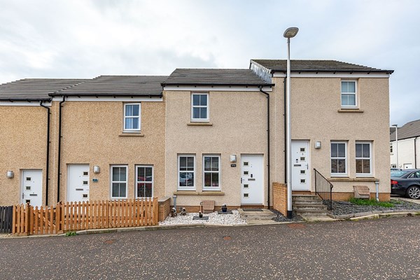 6 Knoll Park Mews