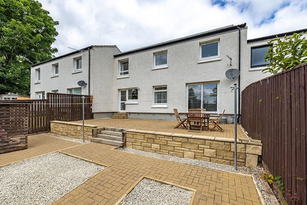 64 Hawthorn Road