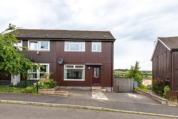 9 Howden Crescent