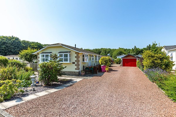 1 Sycamore Street Springwood Village